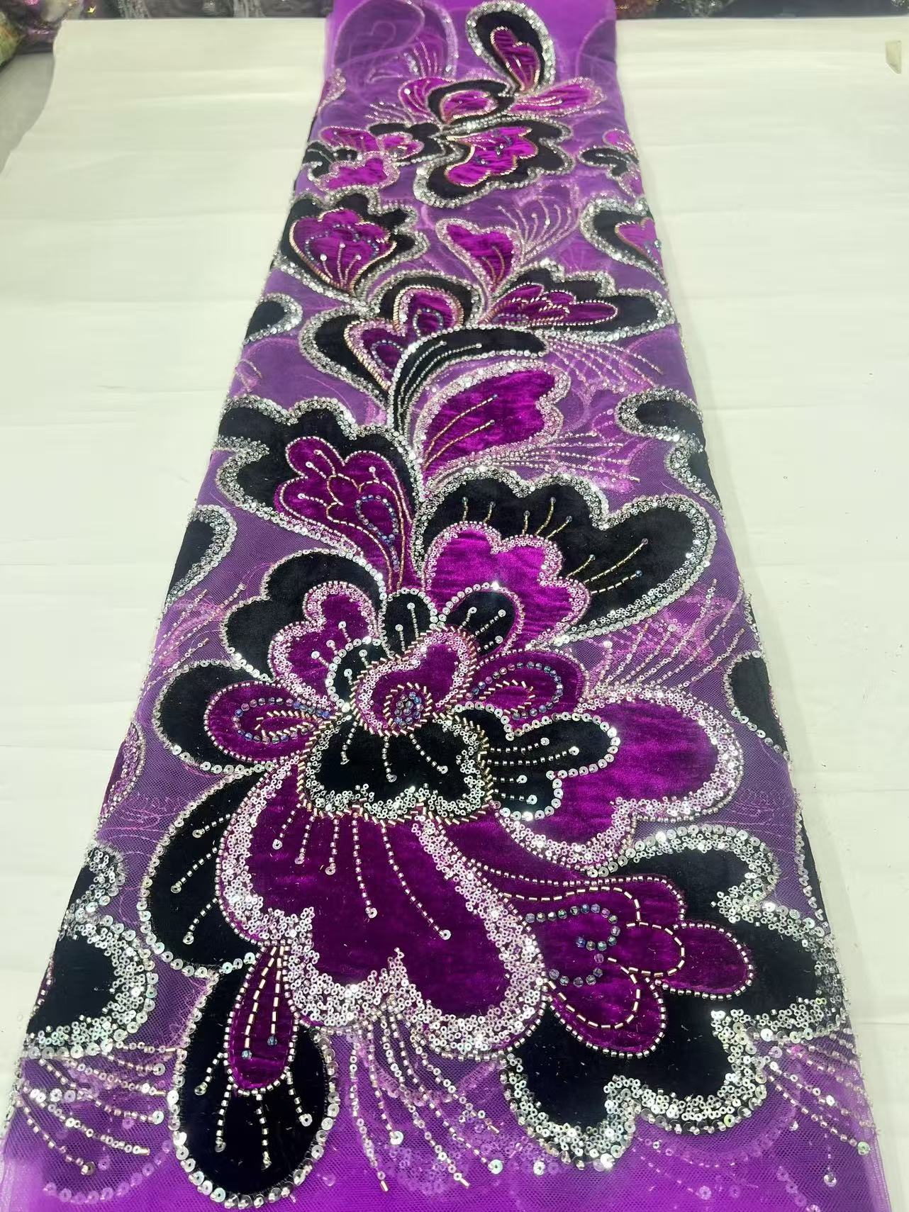 Sewing Velvet Fabric - Tela de Encaje de Terciopelo Africano