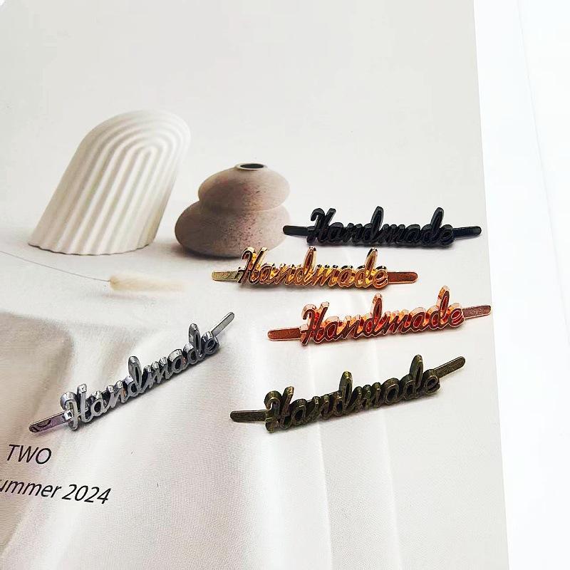 Etiquetas de Metal Hechas a Ma - Sewing Labels reseña y precio