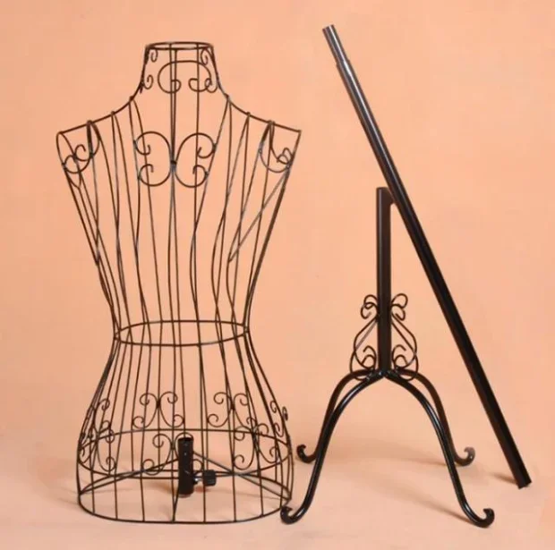 Maniquí de cuerpo superior de  - Dress Form Mannequin reseña y precio