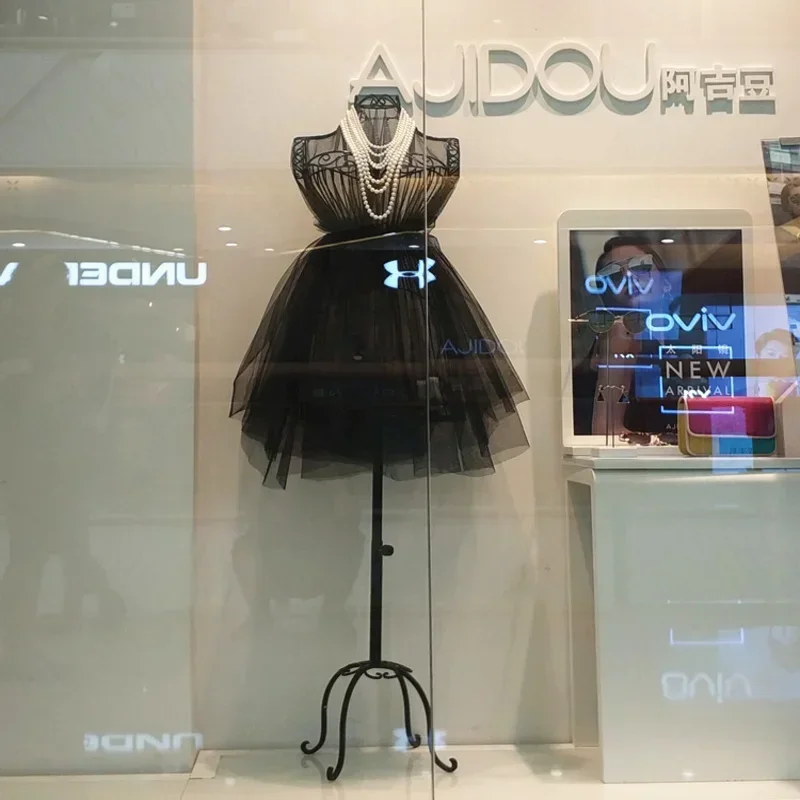 Maniquí Femenino de Metal Comp - Dress Form Mannequin reseña y precio